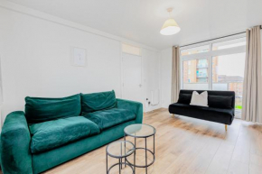 New Listing! Spacious 2BR, North London 2min to St